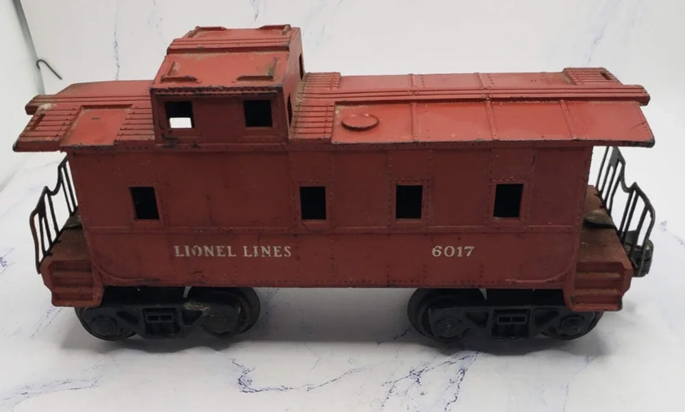 Vintage Lionel Lines 6017 Red Caboose O Gauge Train Car